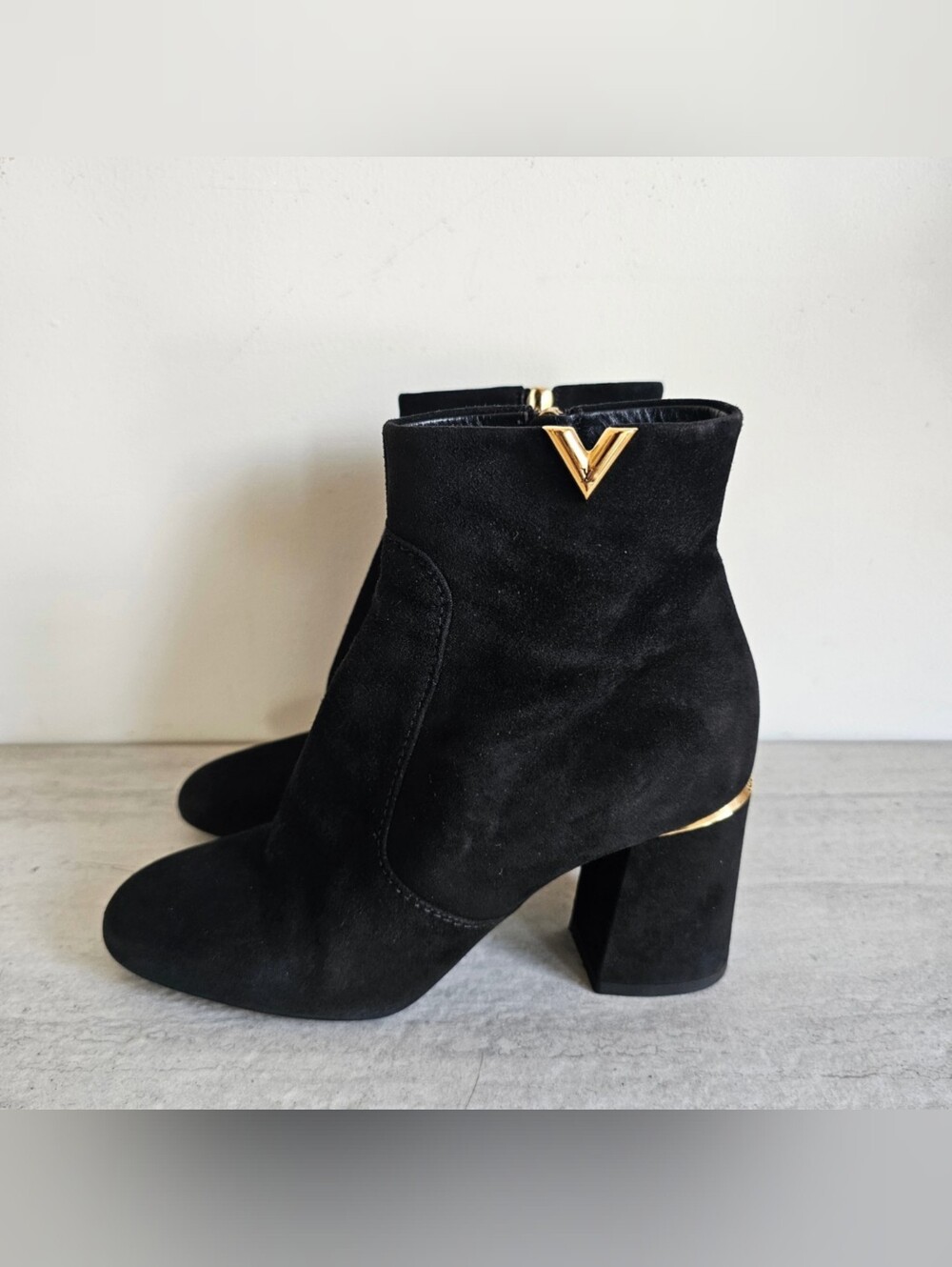 🖤 LV Ankle Booties 🖤